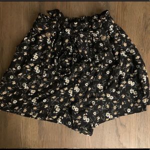 Floral flowy shorts